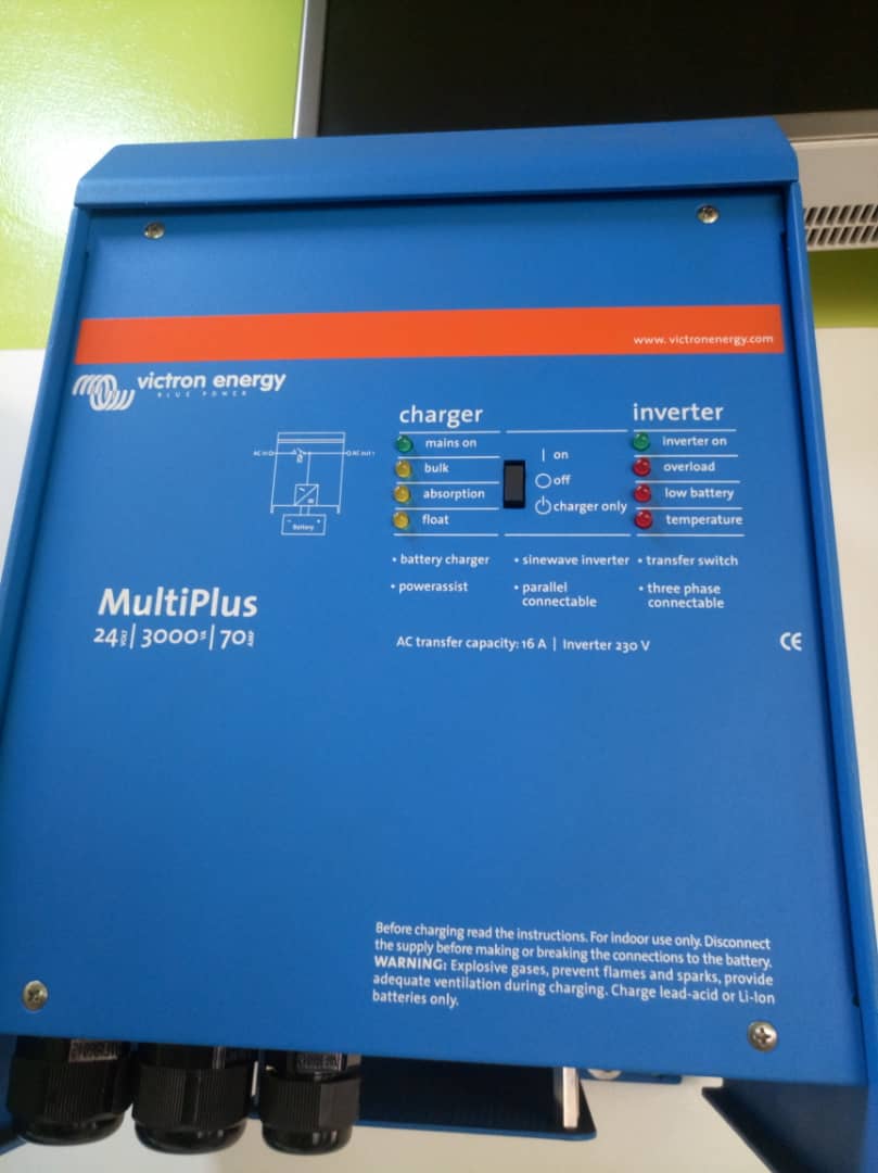 VICTRON MULT+ 24/3000